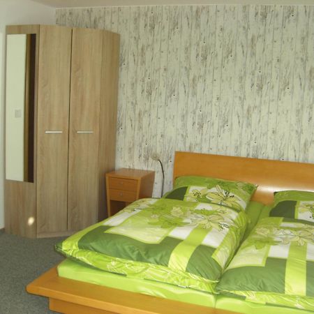 Pension Zum Koehler Schoenwald im Schwarzwald Exterior photo